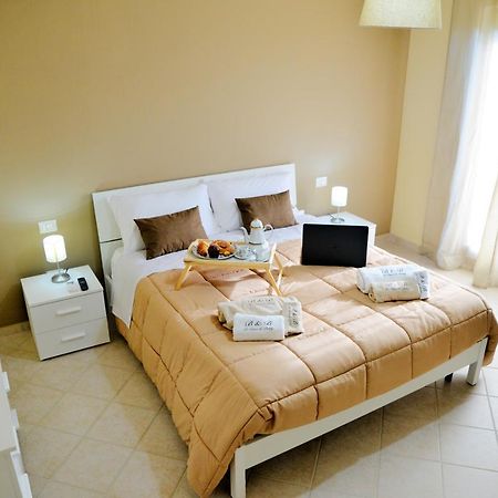 B&B La Casa Di Betty Albanella Eksteriør bilde